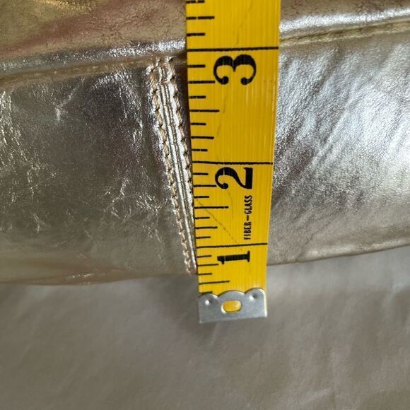Janet & Janet Gold Leather Crossbody. Made in Italy. - Picture 14 of 14